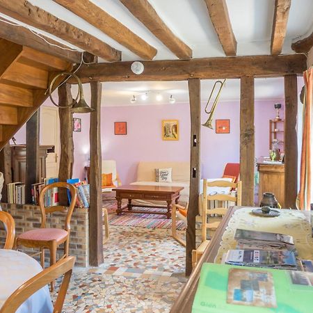Chantilly table hote et petit déjeuner possible Noyers  Exterior foto