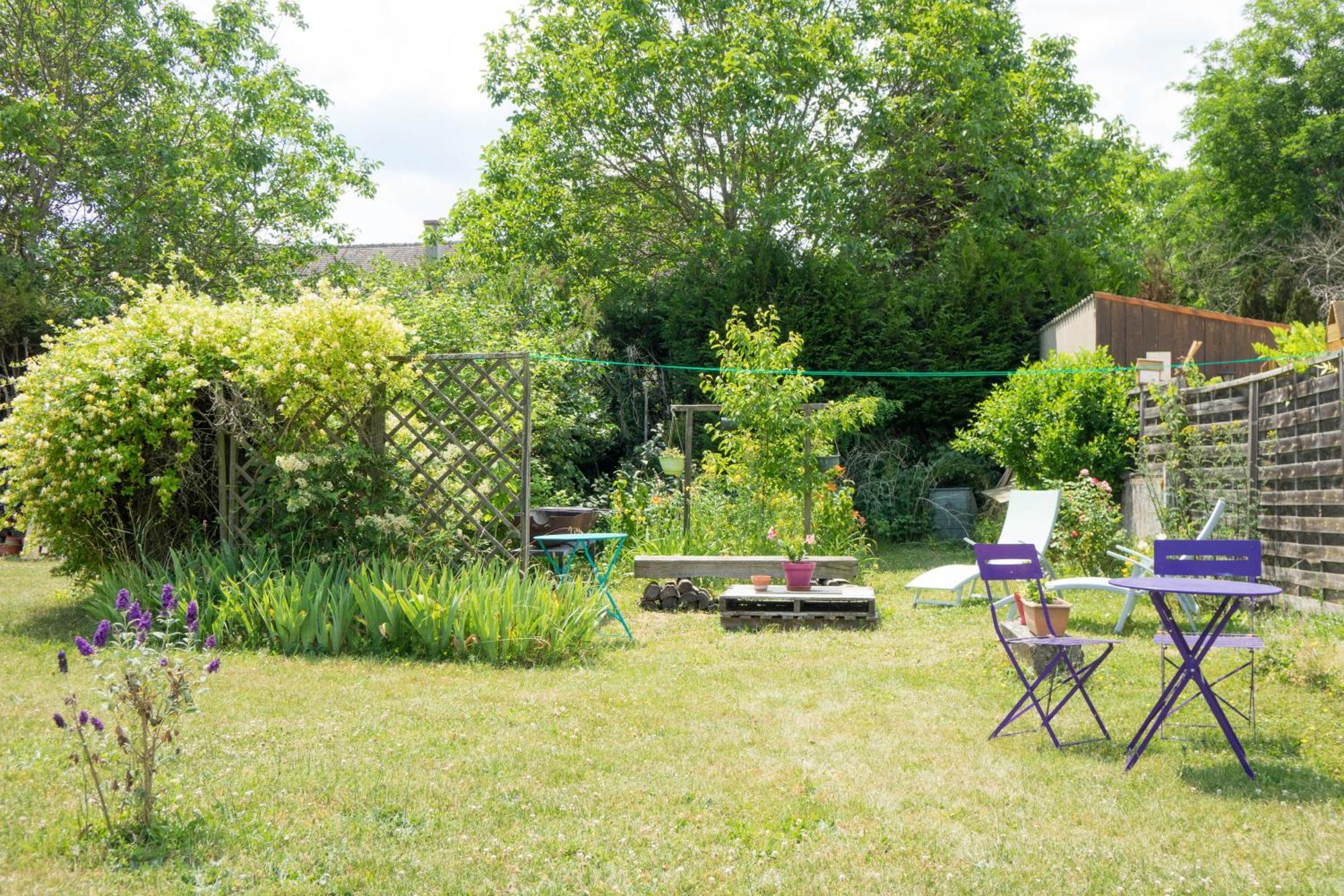 Chantilly table hote et petit déjeuner possible Villa Noyers  Exterior foto