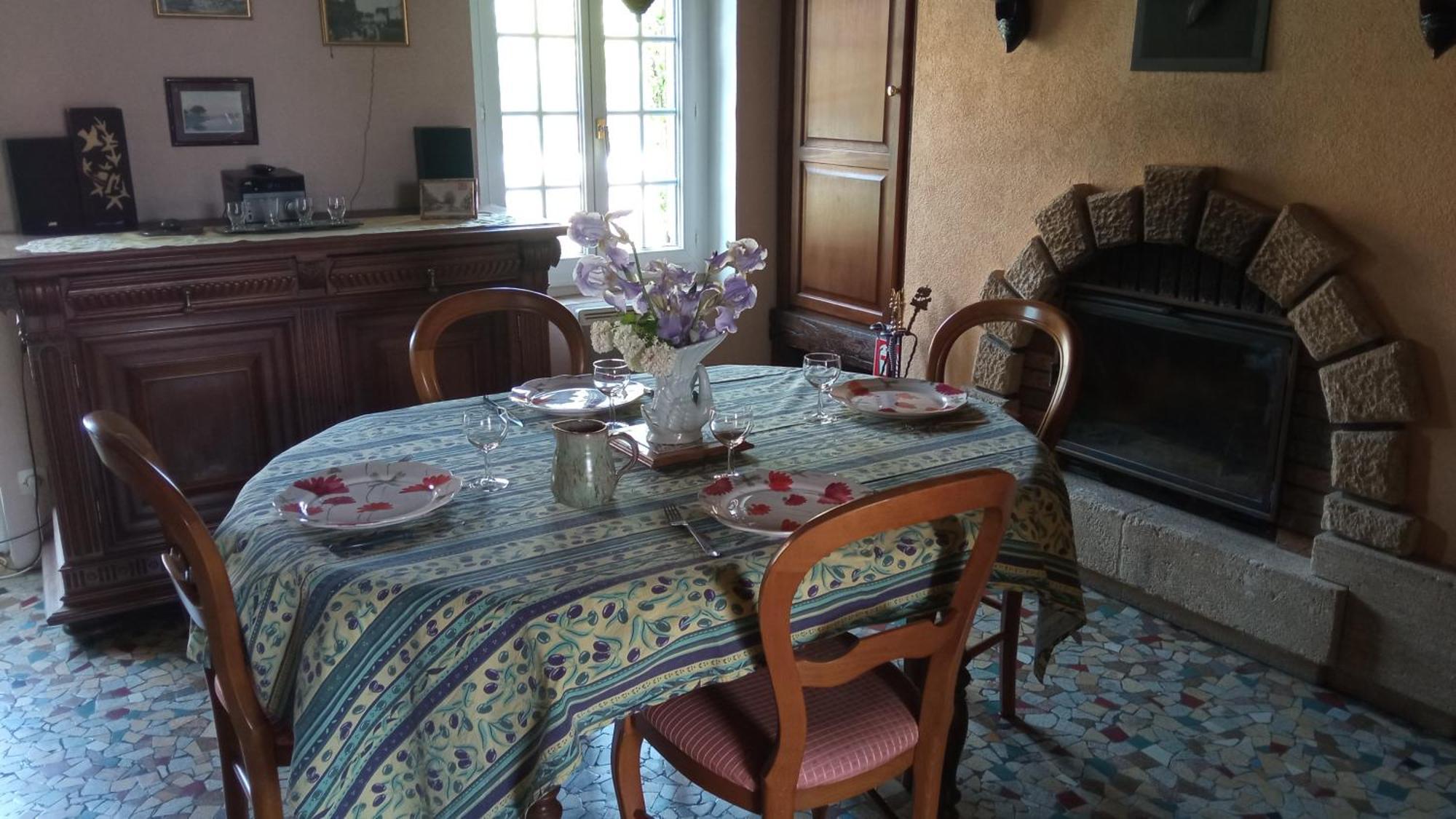 Chantilly table hote et petit déjeuner possible Noyers  Exterior foto